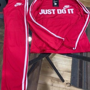 Nike leggings top and bottom